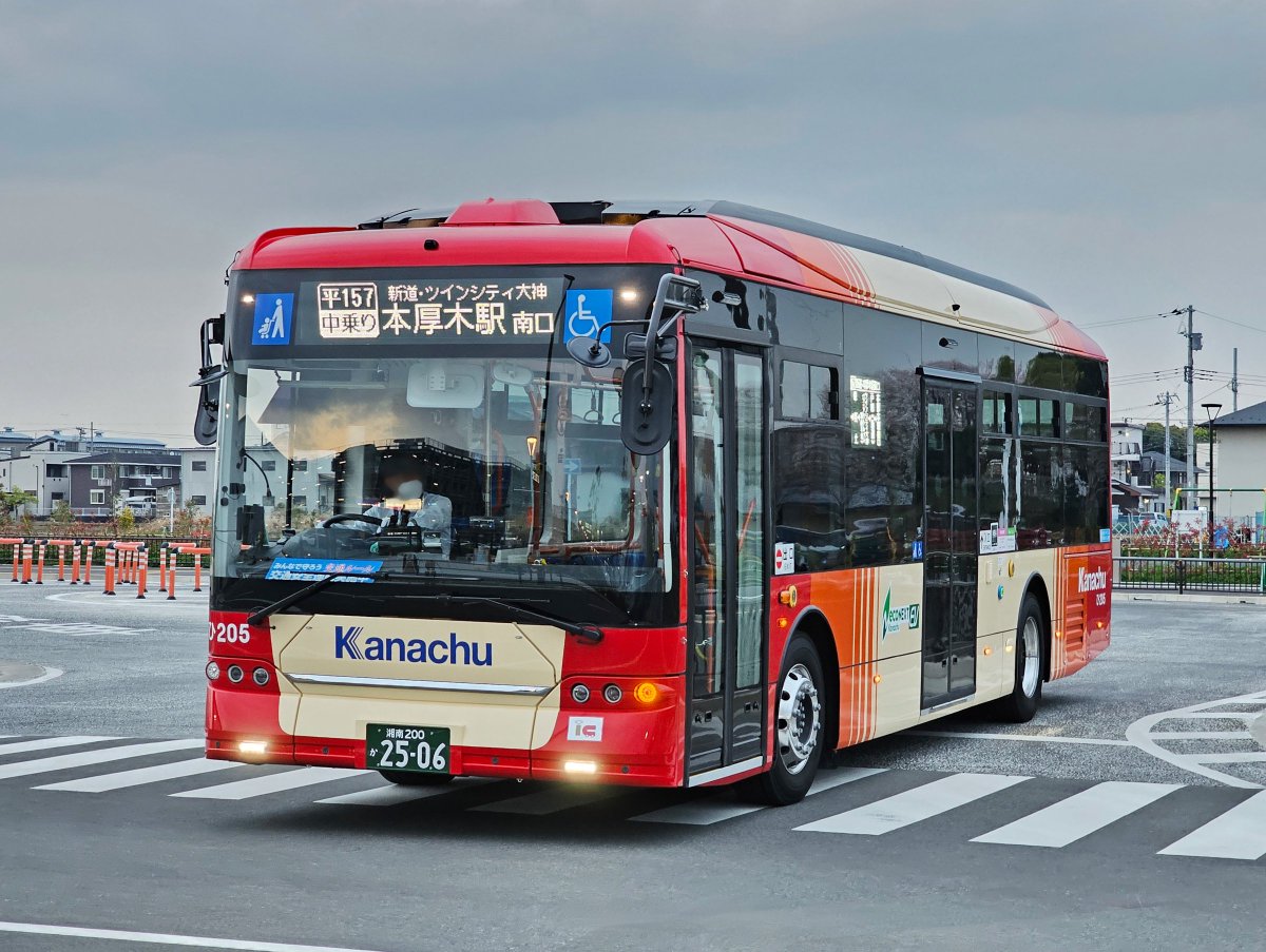 いなば 神奈中平塚営業所のEVバス（BYD K8 2.0）ひ205号車です。 本日は、平