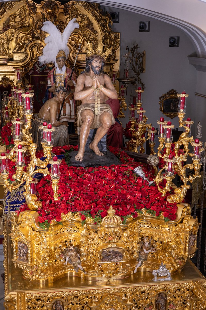 PasionDeSevilla's tweet photo. Todo preparado en @hdadlaestrella para el Domingo de Ramos ✨

#SSantaSevilla25 https://t.co/wV2KziqDN9
