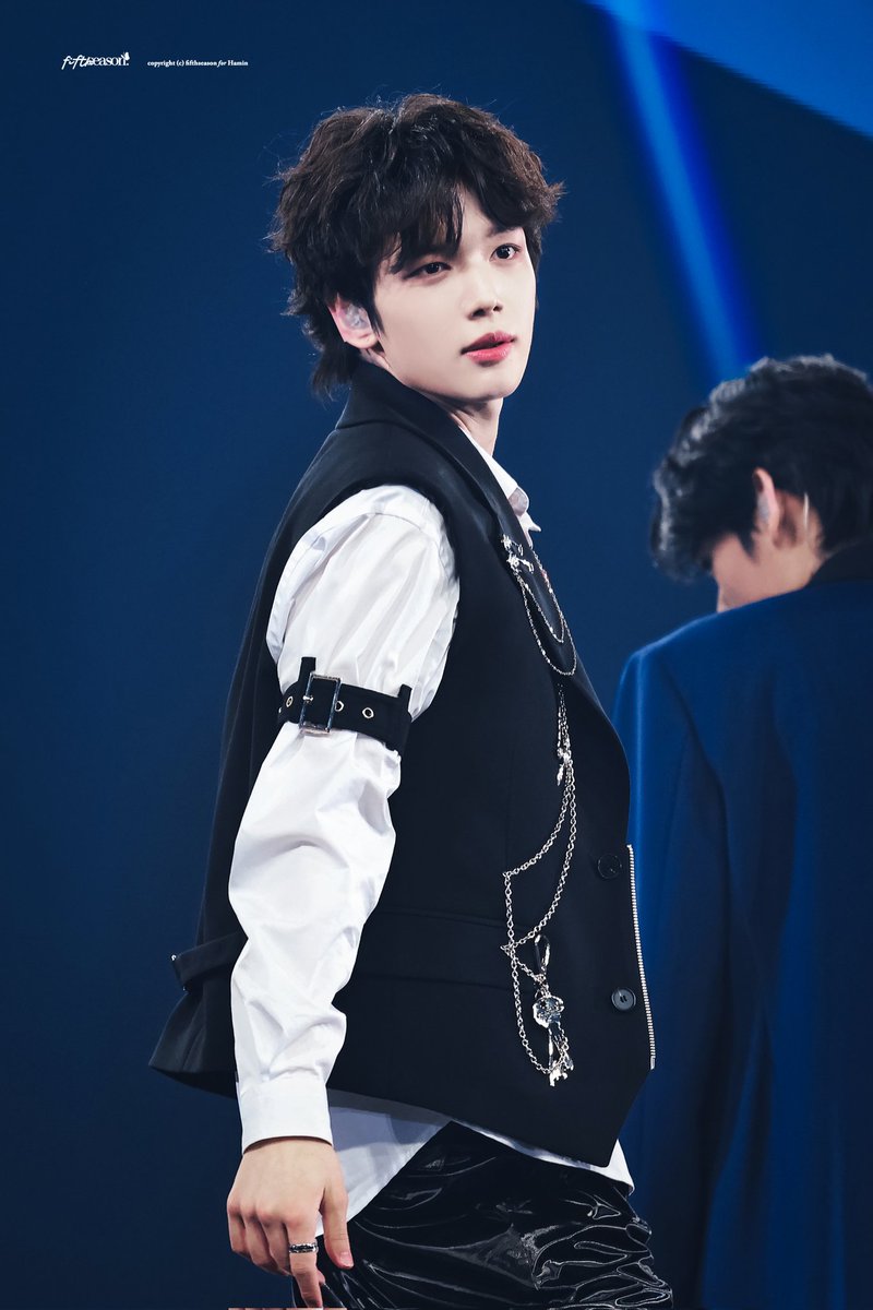 FifthSeason_hm's tweet photo. 250111 SMTOWN

#OurFutureHasArrived 
#찬란히_빛날_하민이의_미래 
#HAMIN #하민 #SMTR25 https://t.co/wz55ATEL4a