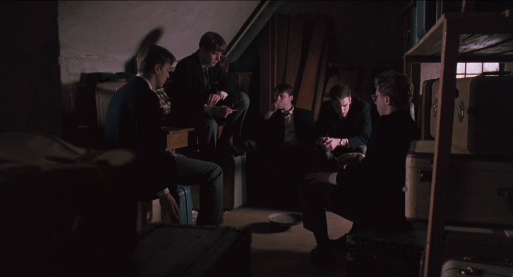 TheCinesthetic's tweet photo. dead poets society (1989) dir. peter weir https://t.co/Naa7Gos4Dc