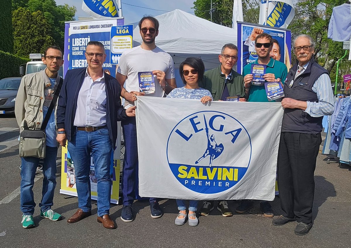 davrampi's tweet photo. Questa mattina la #Lega come sempre presente nel territorio e #tralagente, a raccogliere segnalazioni di criticità nei quartieri di zona. La LEGA C'È!!!
@LegaSalvini @matteosalvinimi https://t.co/gYVTvdMAW8
