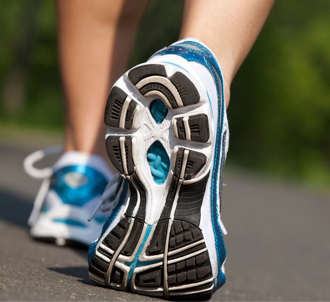 RxToGetActive's tweet image. Spring is here, but don’t let lingering icy sidewalks catch you off guard! Slips and falls can lead to serious injuries. Stay active, but stay safe – wear good footwear, take smaller steps, and watch for hidden ice.  

#SpringSafety #RxTGA