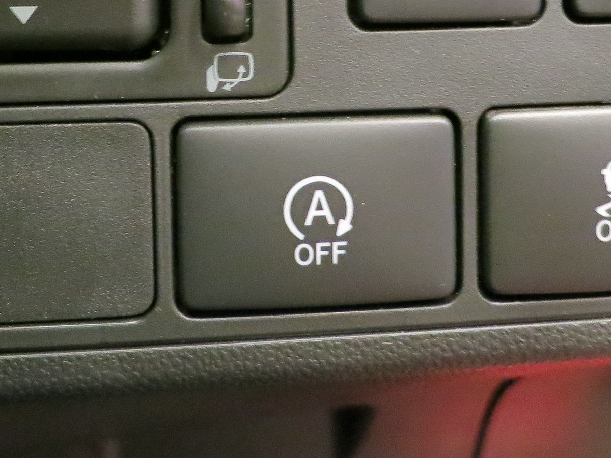 jeremykauffman's tweet photo. has whoever is responsible for this button been deported to an El Salvador murder prison? https://t.co/QIAI2JI1fe
