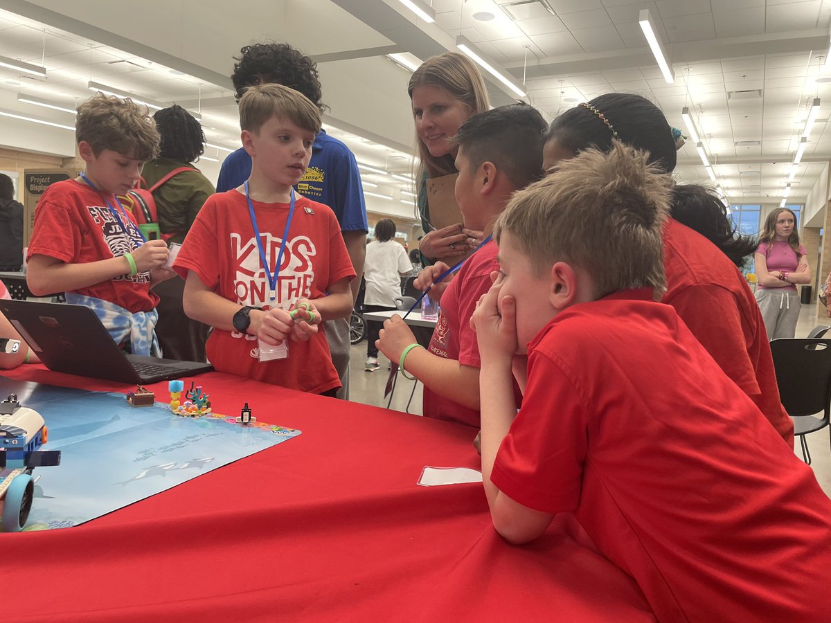 Rebecca Fischer tweet media