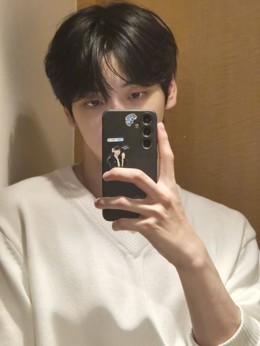 csbshour's tweet photo. #SOOBIN weverse post https://t.co/BdcgVYSHaX