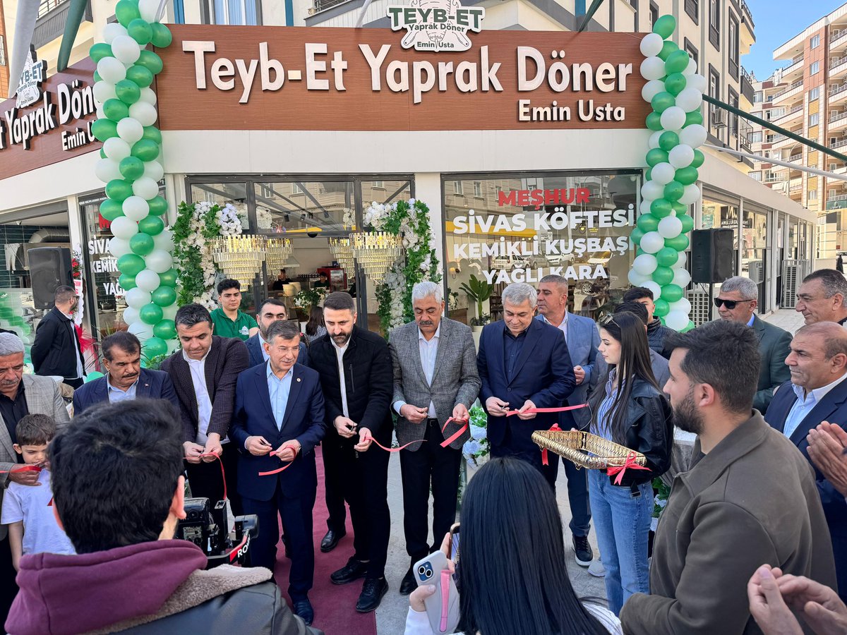 Değerli dostum deniz çakmak Haliliye ilçemizde açmış olduğu iş yerinin milletvekili sn Mehmet Ali Cevheri ile birlikte açılışını gerçekleştirdik Rabbim bol kazançlar nasip eylesin