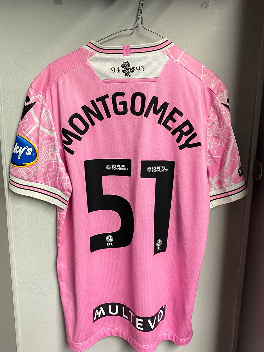 5⃣1⃣ A big day for our newest first-teamer! 🌹

#LUTvROV | #Rovers 🔵⚪️