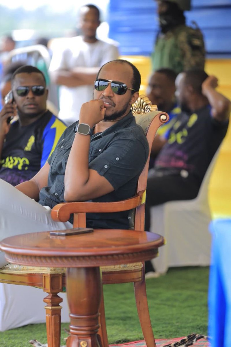 NLLNews's tweet photo. He promised and he has fulfilled, we are thrilled to have His Majesty @KingOyoOfficial grace the Ntare Lions League final

#Road2FortPortal https://t.co/zoAR5EQyEs