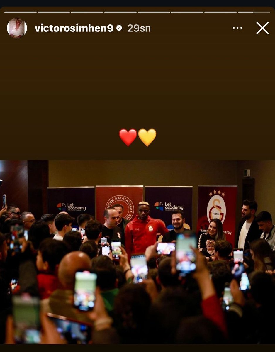 Osimhen: "❤️💛"