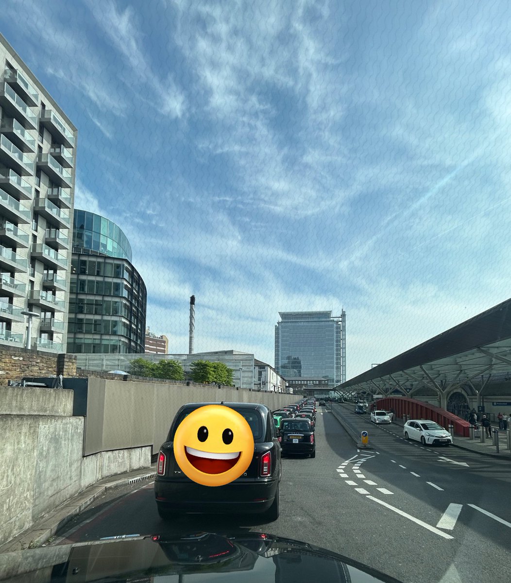 Tonycornick1's tweet photo. Saturday starts here 🙏🏻💪🙌☀️
Be lucky all
#paddington #1stjob #butterboy https://t.co/ekHxEPj6g9