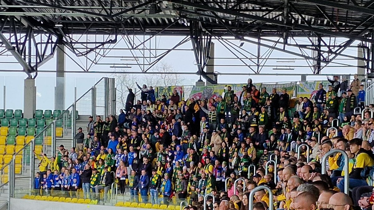 SzpilNa's tweet image. Kibice @MKSPuszcza w Katowicach.
12.04.2025
#polscykibice #Ekstraklasa #GKSPUN