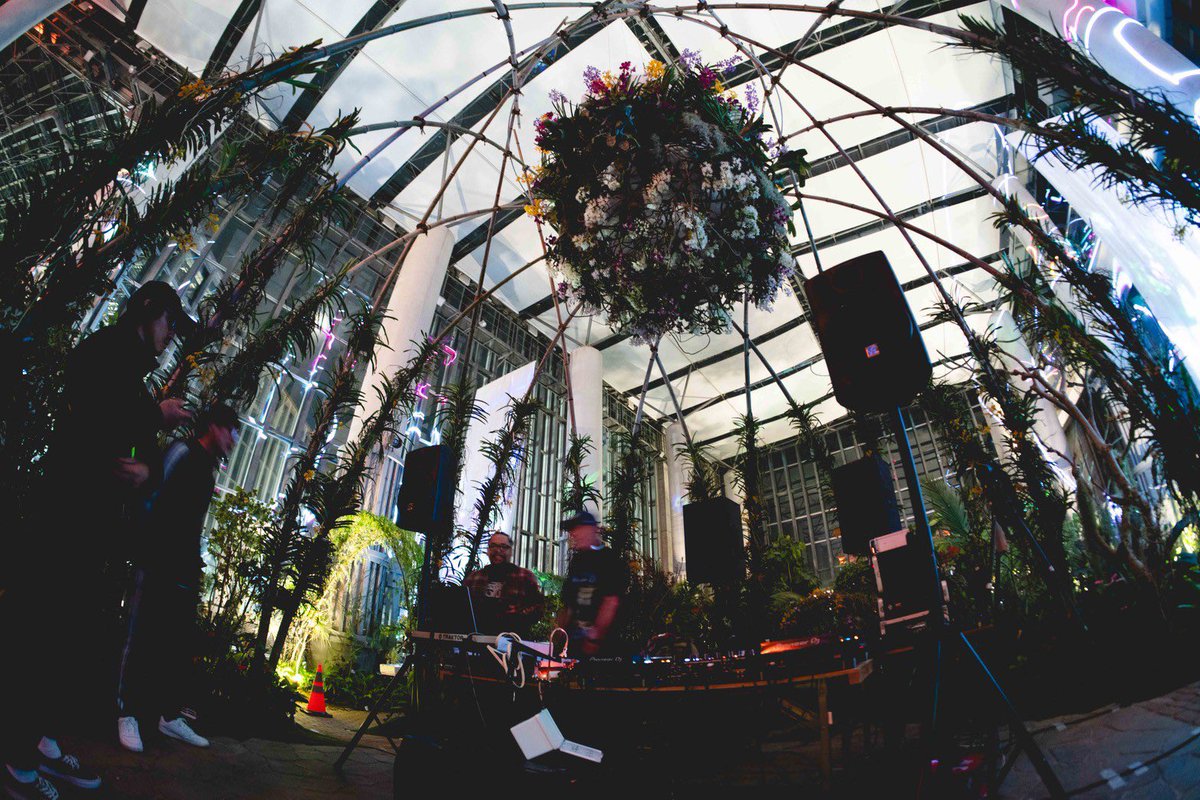 MAGICHOURFES's tweet photo. そしてONE MUSIC CAMPやARIFUJI WEEKENDERSでもお馴染みのKIX SOUND SYSTEM✈️夜はまだまだ続きます🌟
#KIXSOUNDSYSTEM
#MAGICHOURFES
photo by サカモトツバサ https://t.co/kxqBAc7iY3