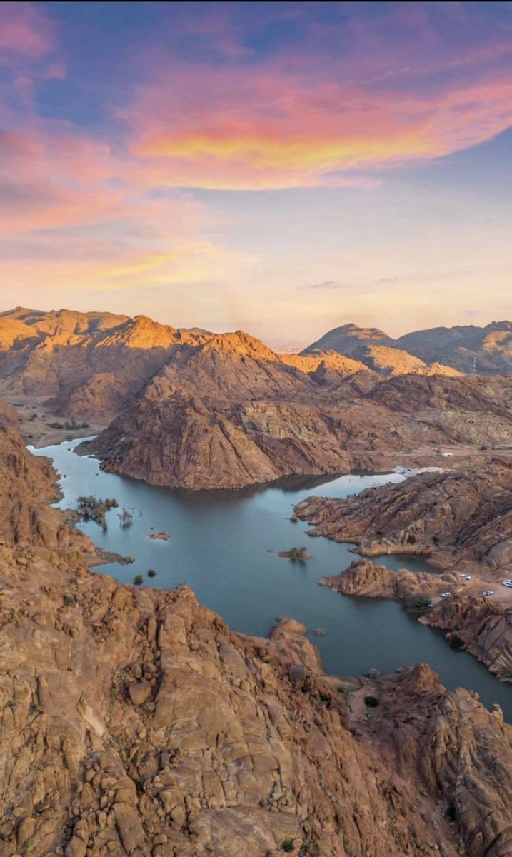 The magnificent nature of Hail 🌄
#SaudiArabia #Nature