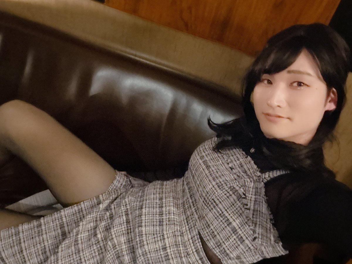 runa_2407's tweet photo. この深めスリットのワンピース大好き🥰

あったかくなってきたし、女装頻度増やしたい…！ https://t.co/sbc5exlOSH