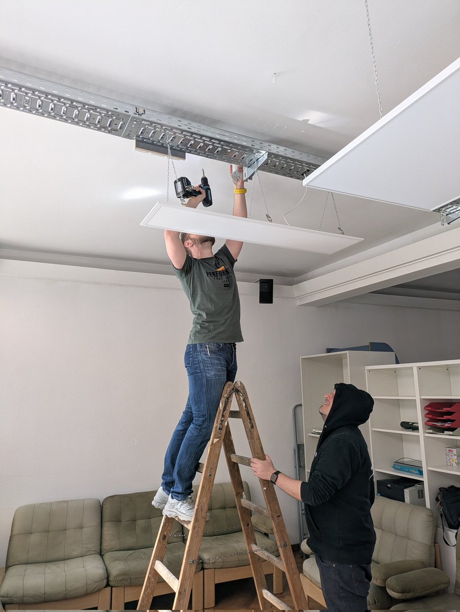 Makerspace Esslingen e.V. (@esslingenmaker) on Twitter photo Durch die Unterstützung der <a href="/anstiftung/">anstiftung</a> haben wir jetzt #Beamer und #Leinwand im #Makerspace #Esslingen. Bald geht es wieder los mit #Workshops und #Vorträgen. Durch die Unterstützung der <a href="/anstiftung/">anstiftung</a> haben wir jetzt #Beamer und #Leinwand im #Makerspace #Esslingen. Bald geht es wieder los mit #Workshops und #Vorträgen.