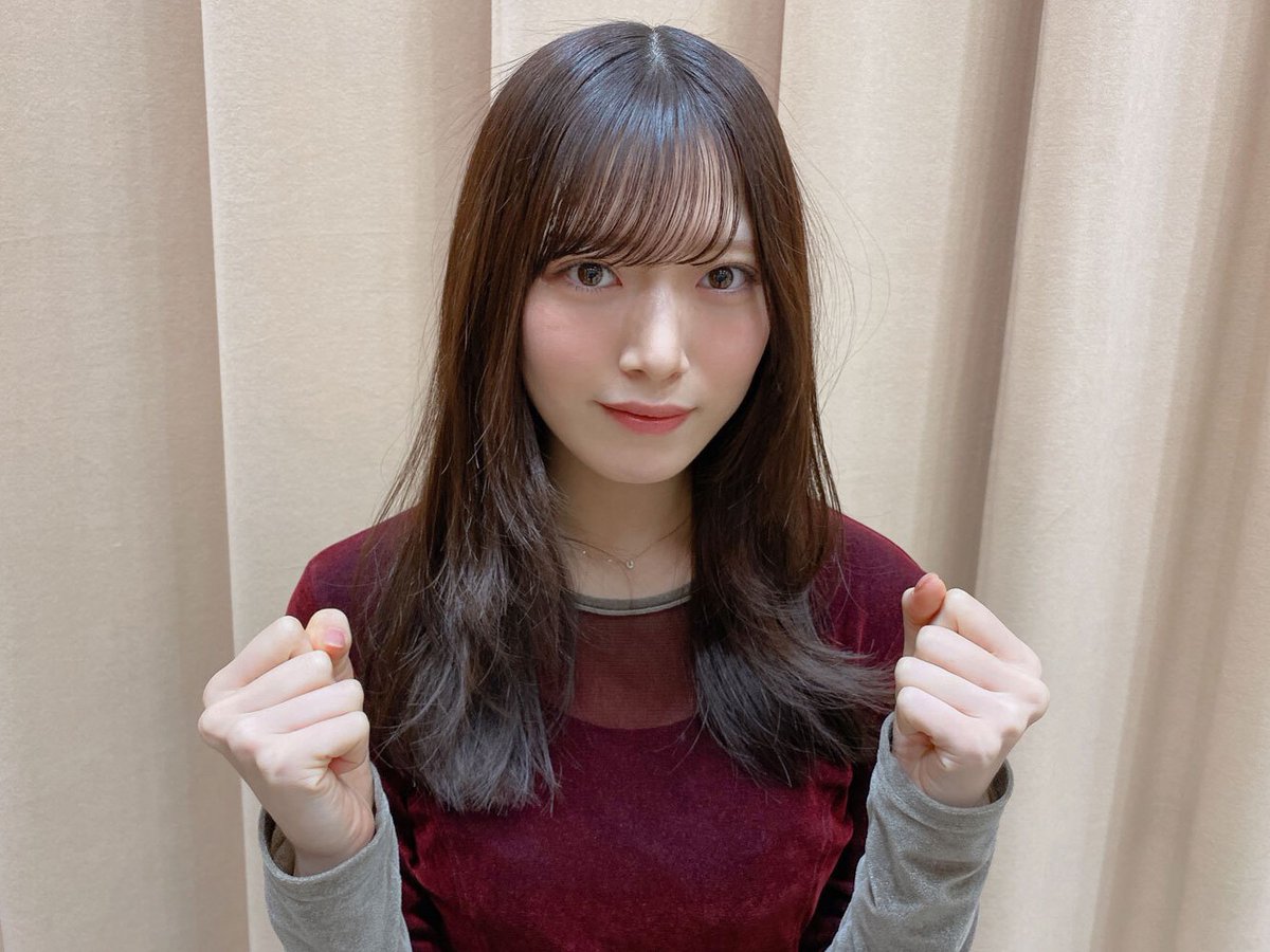 Kamui_light46's tweet image. 美「おかえり、○○」

「ただいま、美羽…えっ、なんでいるの？」

美「いたらダメ？」

「ダメっていうか…鍵しまってたはずなのになんでいるのかなって」

美「鍵の隠し場所なんてお見通しだよ」