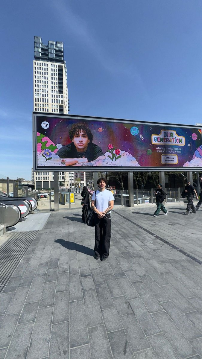 Got a glorious billboard 

Ty <a href="/SpotifyUK/">Spotify UK & Ireland</a> ☺️🧡