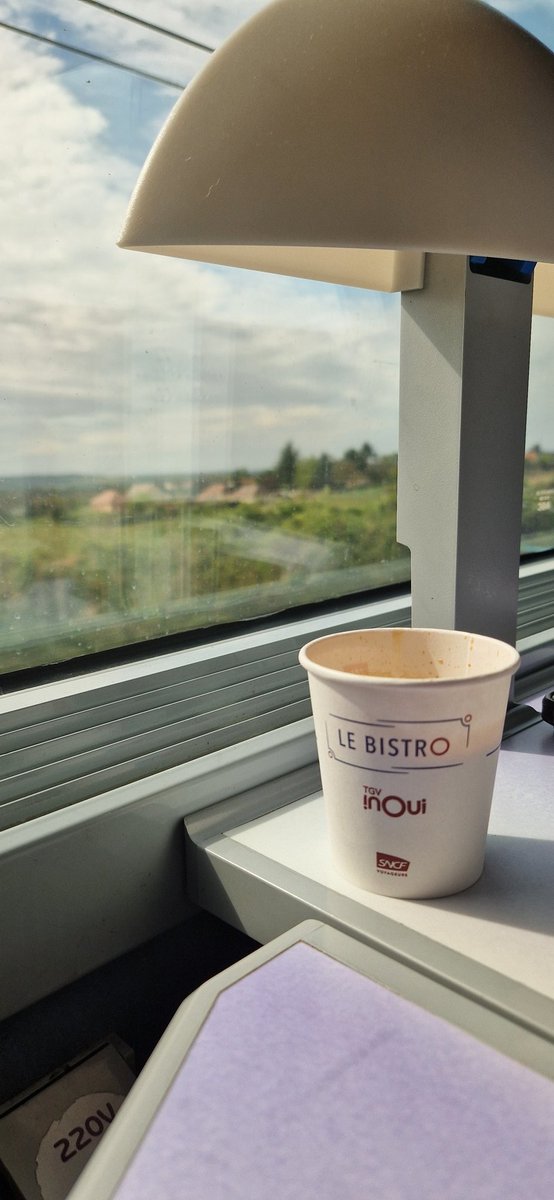 Alex🚈 (@cdbalex) on Twitter photo Le seul bistro avec vue permanente à 300km/h <a href="/TGVINOUI/">TGV INOUI</a> 
Bon week-end à bord de nos trains <a href="/SNCFVoyageurs/">SNCF Voyageurs</a> 🌸🚅
#TeamTrain Le seul bistro avec vue permanente à 300km/h <a href="/TGVINOUI/">TGV INOUI</a> 
Bon week-end à bord de nos trains <a href="/SNCFVoyageurs/">SNCF Voyageurs</a> 🌸🚅
#TeamTrain