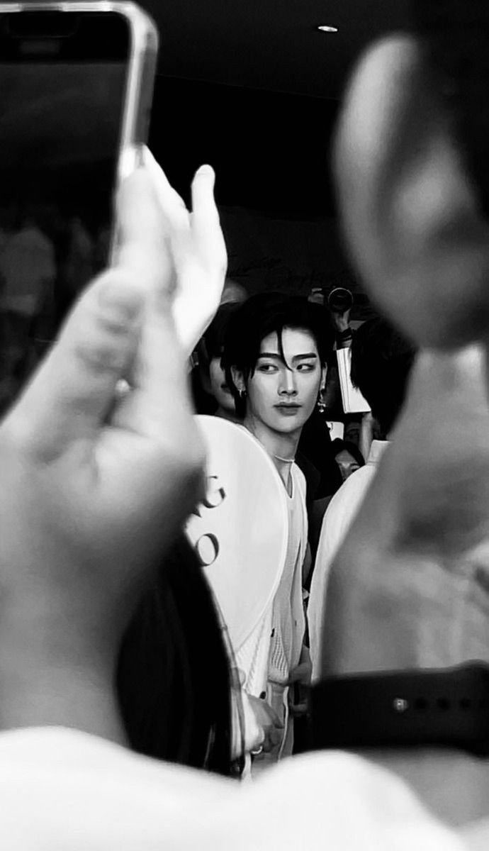Far1sea's tweet photo. ⠀⠀⠀⠀⠀⠀⠀
★ #PROMNIGHT_VCS 
⠀⠀⠀⠀⠀⠀⠀ https://t.co/1fAiM424un