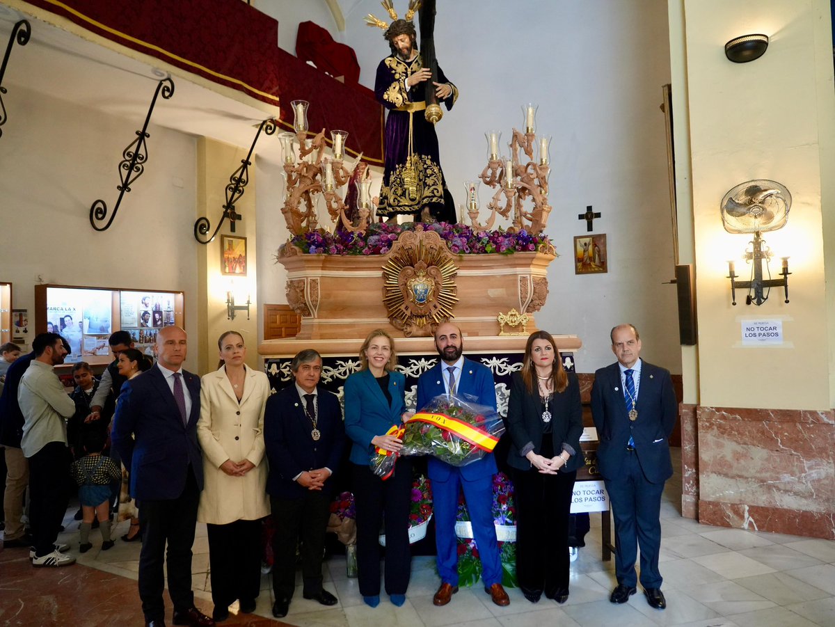 VOX_SevCapital's tweet photo. A los pies de Nuestro Padre Jesús de la Caridad y Nuestra Señora de los Dolores de la Hermandad de San José Obrero @HermandadSJO, con todo nuestro afecto y cariño y con el deseo de un fructífero #SabadoDePasión https://t.co/t7gNVaEx3N