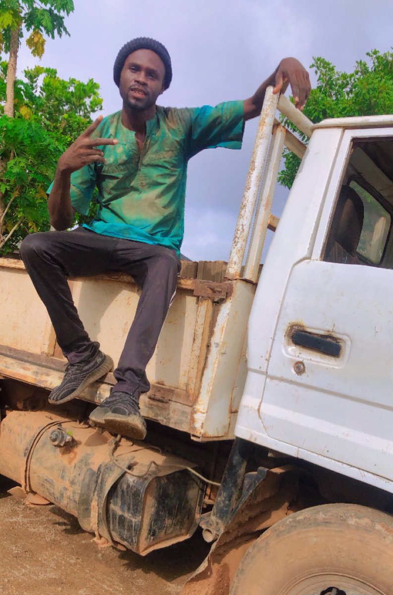 LATBABAONC's tweet photo. CHASE UR DREAM AND NEVER STOP BELIEVING 💪 THE SKY IS YOUR BEGINNING 💯 ROLL D CAMERA 📸 🎥 #ACTION #SHOOTING 
#AGEGE #GHETTO #STREET #LUNGU #ZANGA #OGB4IG #GHETTO2DWORLD #LATMAN #LATBABA #ONC💡🌏 https://t.co/ZNGUKlRVeZ