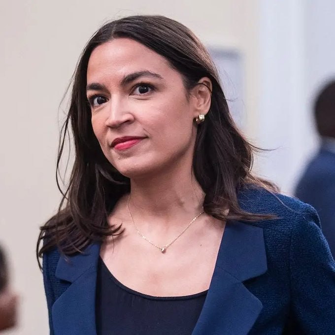 🚨BREAKING: Pam Bondi is set to charge AOC for allegedly helping illegal immigrants avoid ICE! 

 Do you support these charges?

  YES or NO?