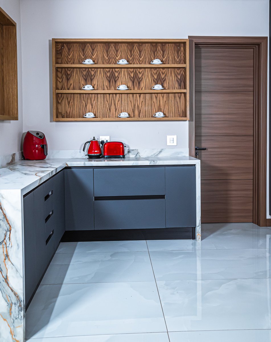 DenicCabinets's tweet photo. ❄️ Winter is upon us… and there's no better time to level up your coffee station game!
This cozy corner is giving steamy lattes meets sleek design ☕️❤️

Tag your hot drink buddy &amp; let them know: this is where we’re spending winter.
#deniccabinets #CoffeeStationGoals #HomeCafe https://t.co/lCKLsMZ3l8