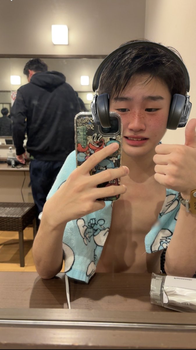 スリム？いいねしてねフォローも^^
 #いいねで気になった人お迎え #高校生ゲイ #高校生バイ