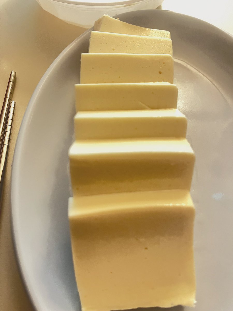 내 살다 김치랑 먹기 아까운 두부는 처음이었음