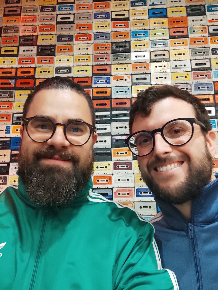 koemanpop's tweet photo. 🍇 PARAL·LEL 62 🍇
🟣 Proves de so al Paral·lel 62 dins del Book Music Festival.
@BookMusicFest
@parallel62bcn
#Koeman #bolos #xou #provesdeso https://t.co/Zr8MYc9mne