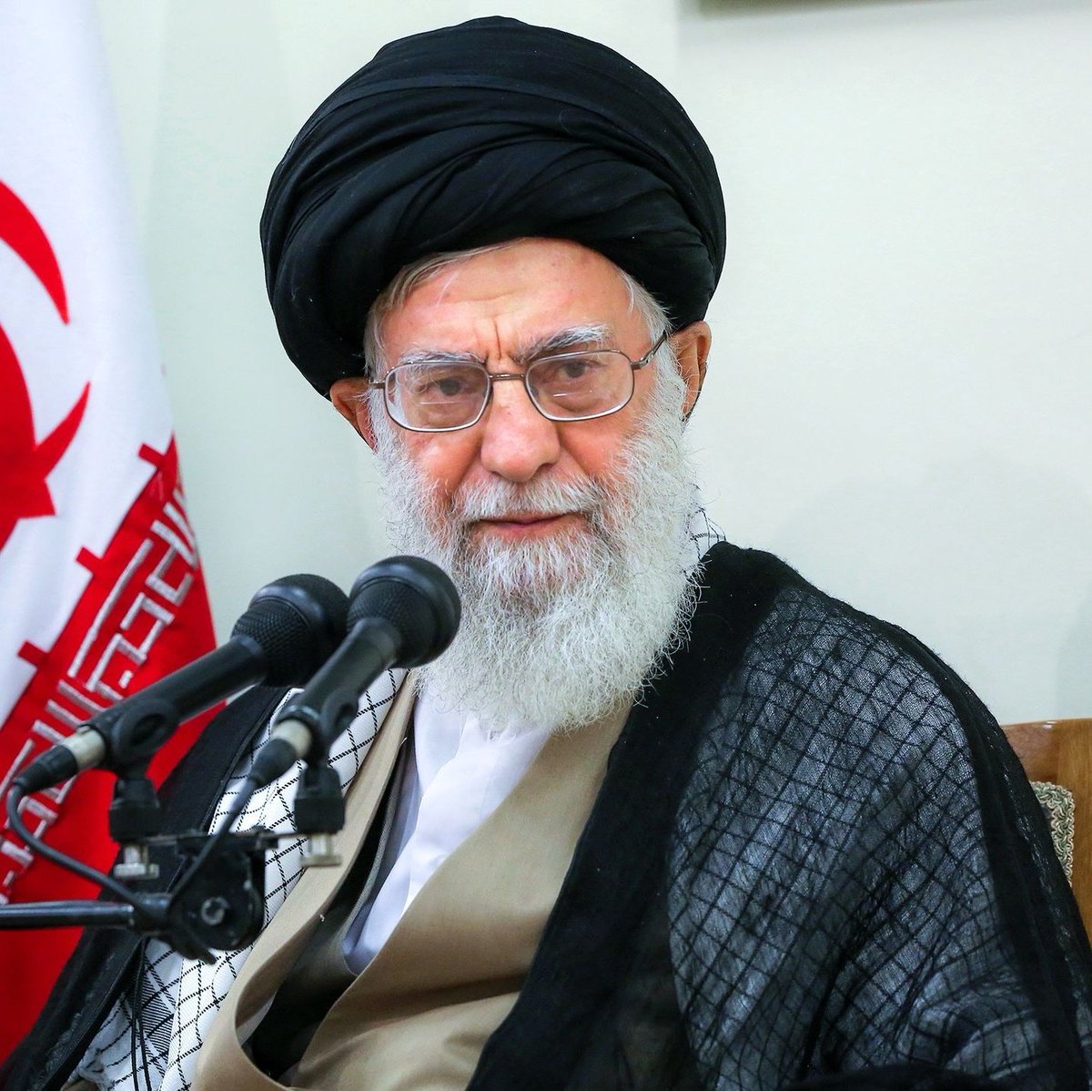 Globe Eye News tweet media