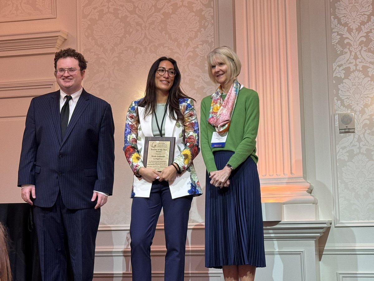 mrsgoldsmith39's tweet image. Yesterday I was incredibly honored to be awarded the State Educator of the Year Award from @NJAGCGifted  to be chosen was not only a humbling experience but something I am fiercely proud of considering the caliber of teachers in NJ! Thank you to @OPSchoolsNJ for nominating me! 💛