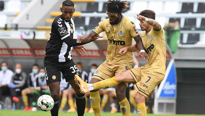 ml_ufsbt's tweet photo. 🇵🇹 #Portugal, Liga Portugal Betclic, April 12, Round 29 🏆
Boavista vs. CD Nacional
Boavista is at the bottom, while CD Nacional floats mid-table.  
Boavista concedes goals like a leaky sieve, with a rate of 1.64 per game.  
Nacional isn't much better in scoring, averaging just 0.93 goals.  
Boavista’s recent games show a smidge of hope, averaging 1 goal per game.  
Prediction: Possible 1-1 draw, but a narrow 2-1 for Boavista if luck favors them.  
Expect defensive chaos, with some accidental goals.
#LigaPortugal #Primeira #football #soccer #preview #insight #betting