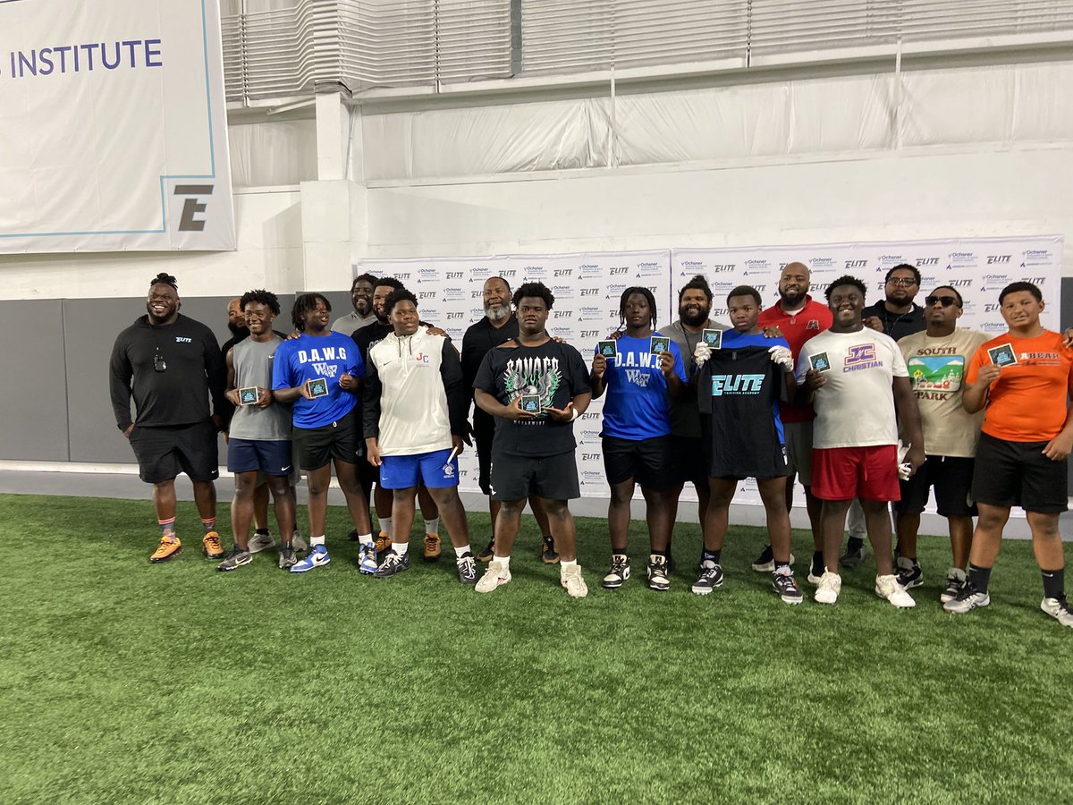 BrocBryant2's tweet photo. Another camp under my belt #booger77 #bugga77 @EliteTrainingBR #warrior @Curtis_Patriots @CoachBryantRoss @jeffr4y_c I’m working to #dominate https://t.co/xY3bvUeWxp