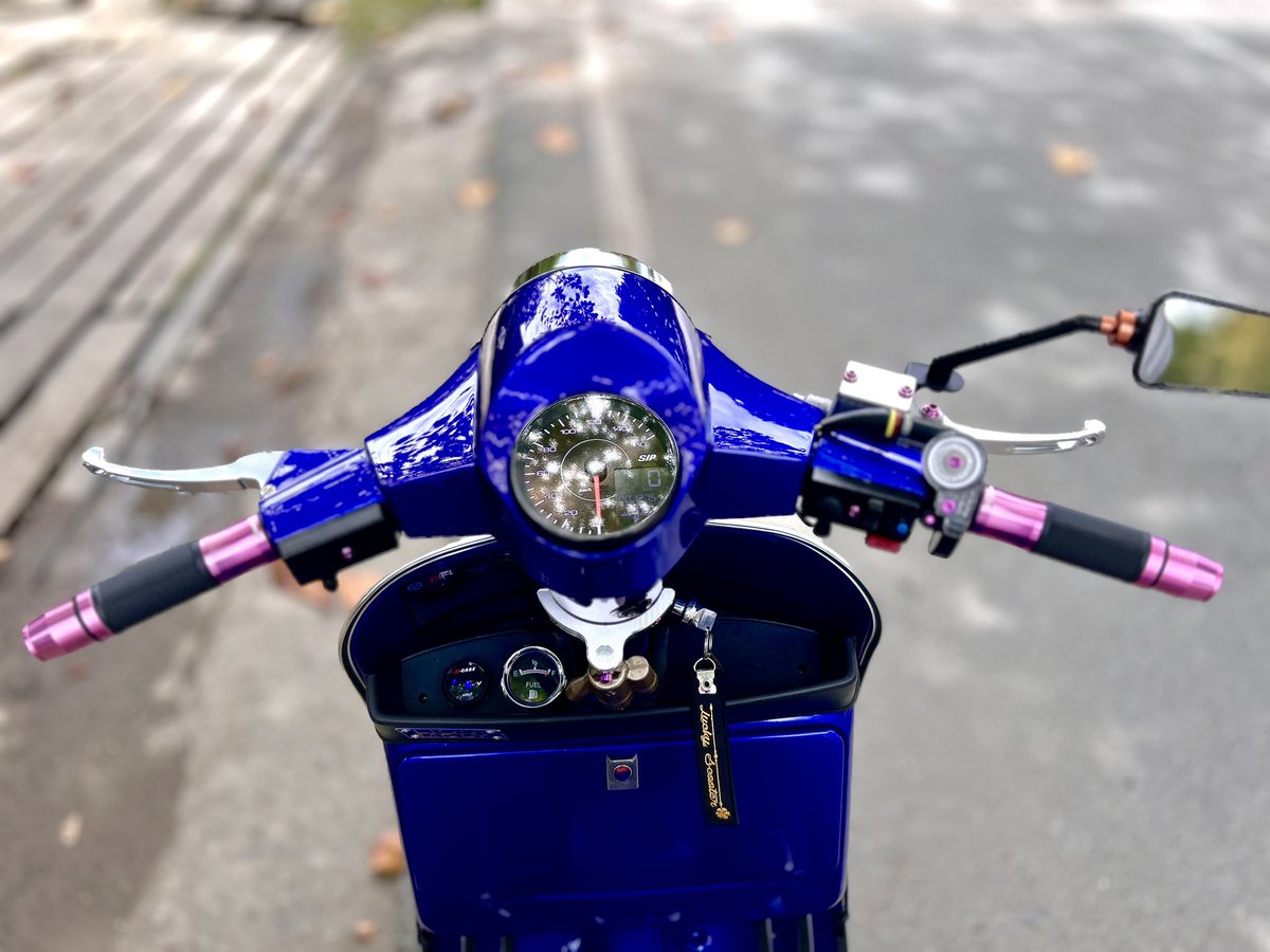 MHDLK's tweet photo. Banyak historinya ini Vespa PX 1979 tangan pertama. https://t.co/fPxNyKUqXM