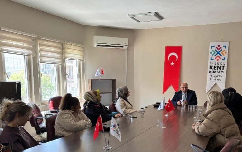 inegolkkonseyi's tweet photo. Kadın ve Gençlik Meclisi ilk toplantısını gerçekleştirdi.
Kent Konseyi çatısı altında aktif görev almak isteyen kadınlar ve gençlerle bir araya gelerek tanışma ve istişare toplantımızı gerçekleştirdik. https://t.co/ghqaG8t1vE