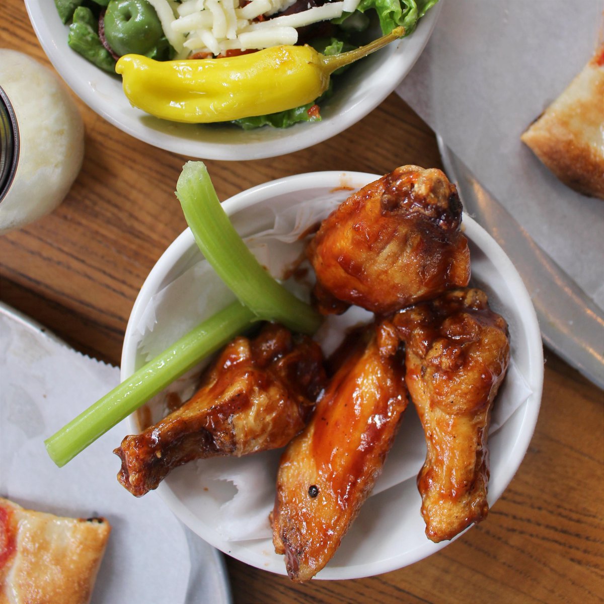 mthpizza's tweet image. Ready for #lunchdeals?  😎
We've got you covered with Adventure Pies (aka Build Your Own Pizza) from $12, custom #pizzabytheslice from $3, combos from $12, AND our mighty #meatballsub. 💪

Lunch FRI - SUN, 12PM - 4PM
MTHpizza.com

#lunchtoday #pizzaandwings #smyrnaga