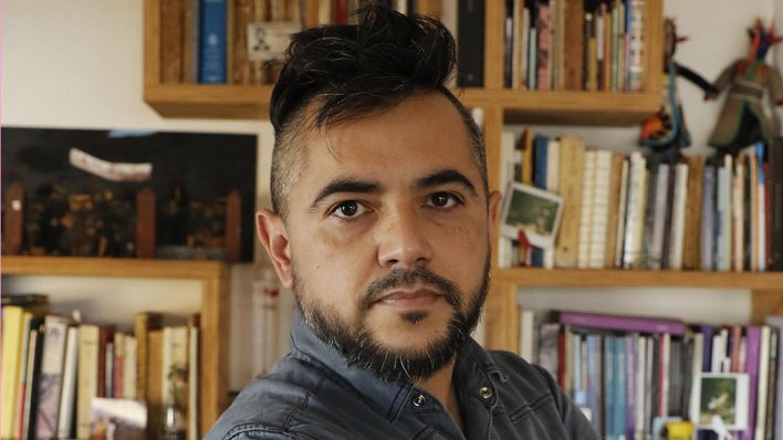 GradeGeorge's tweet photo. Éste es Pablo Paredes, Director de la Secretaría de Comunicaciones, "poeta " y principal asesor del merluzo @GabrielBoric ...
Remuneración bruta de Pablito: $7.872.454 mensuales
Buen finde. https://t.co/bg67x3L1zW