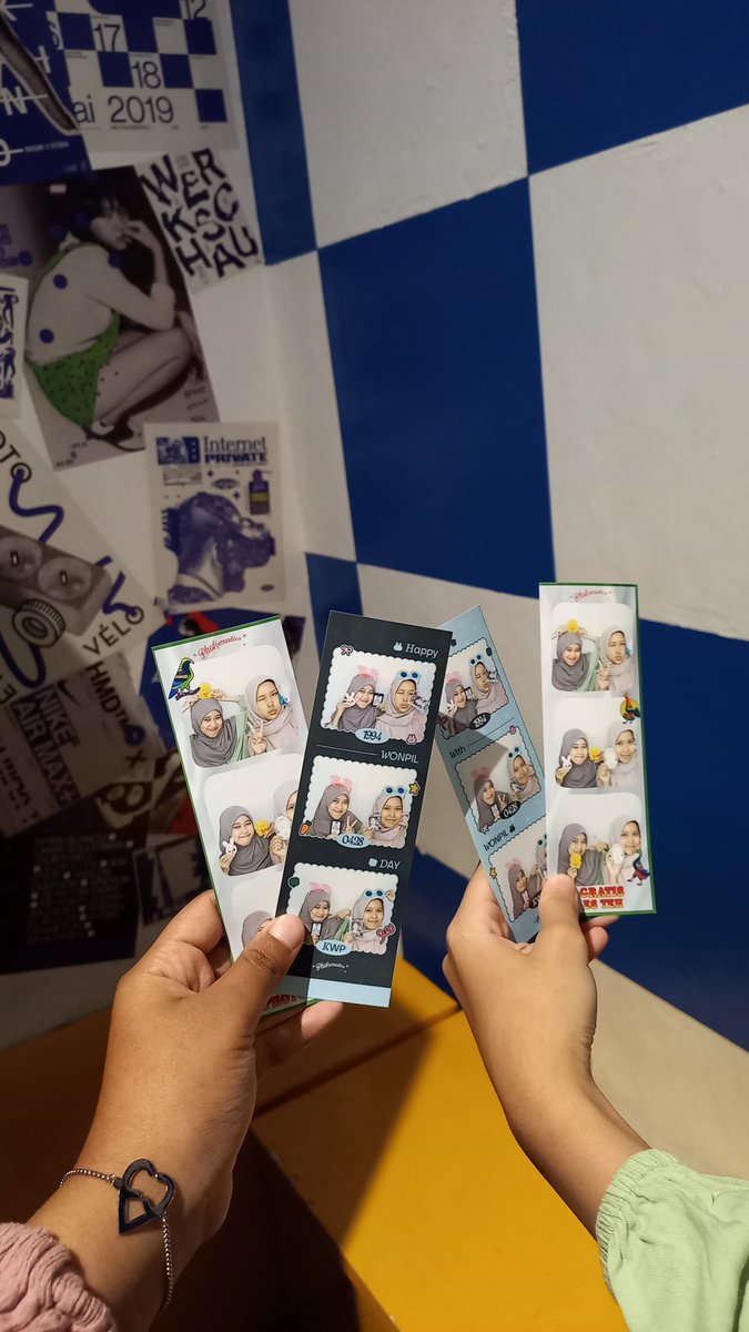 ceritacritaa's tweet photo. Yeiyyy merayakan photobooth event kelahiran wonpilll with @pluvpet Makasiiiii buat frame lucu nyaaa๐ซถ๐ @terpilwon @Ourgratefulday6
#Lucky_Charm_Wonpil #Wonpilstory #FirstToHelp https://t.co/onVjTek5iU