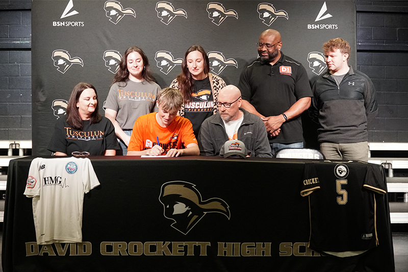 Cole Stophel Signs wcde.org/o/dchs/article…