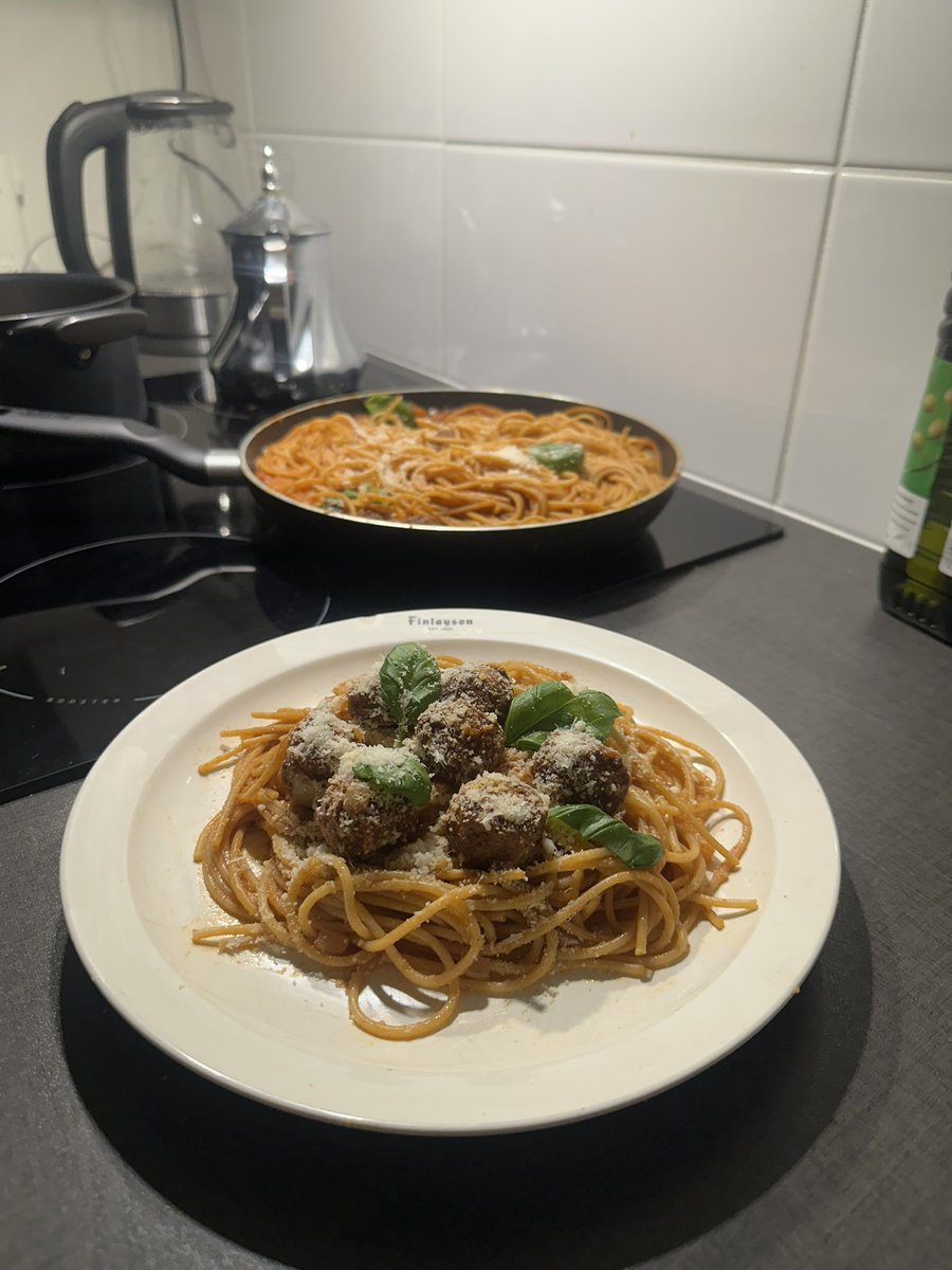 _Yassiiine's tweet photo. Finding balance between enjoying food and healthy lifestyle. https://t.co/nXluJNZ5Bt