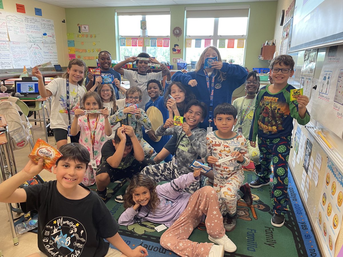 Ronda_Johnson's tweet photo. Walking classrooms this week made my heart smile! Seeing our students fully engaged and our Crunch Time plan in action was everything.
We’re working hard now so we can play hard later!
#Plumosapalooza #PracticeTheWayWePlay 📚✨@officialPlumosa https://t.co/7b1TYiRSbT