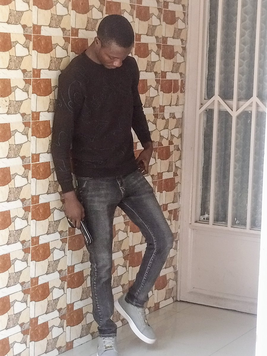 KangeEsdra25605's tweet photo. Fais ce qui est juste, même quand personne ne te regarde. 
#Intégrité  #GuideUltime https://t.co/uz5cozIhMu