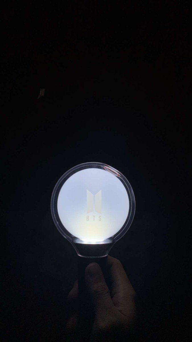 itsjayieeee's tweet photo. Team bahay 😭💜
#HOPE_ON_THE_STAGE_TOUR 
#HOPEfulinManila https://t.co/uhYrBT9RNI