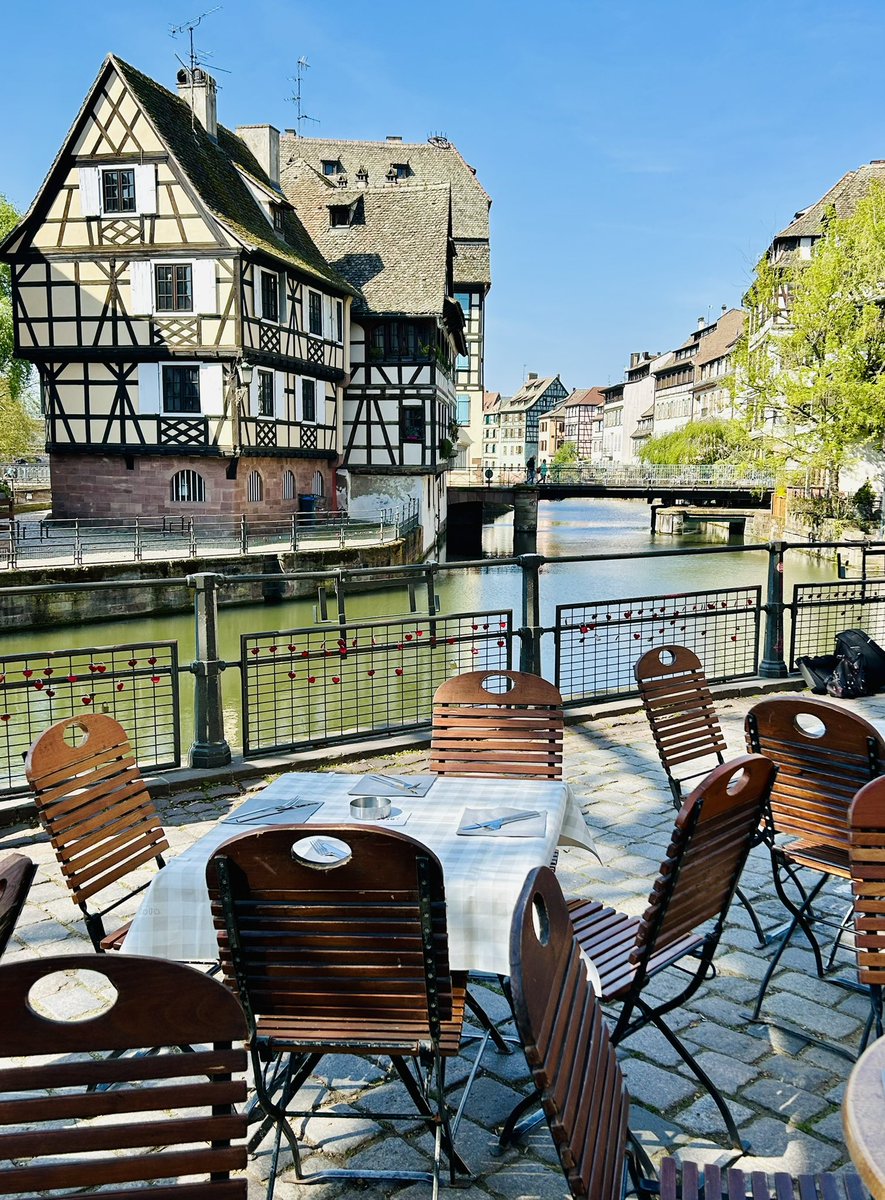 LederoutC's tweet photo. Strasbourg 🇫🇷
#strasbourg
#Alsace https://t.co/bYeoZQanHe