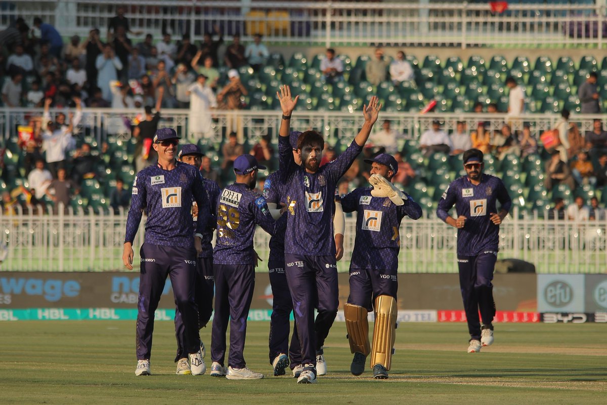 TeamQuetta's tweet photo. When @iamamirofficial strikes, we all celebrate 🙌👊

#PurpleForce | #PZvQG | #HBLPSLX https://t.co/LC4XE57smz