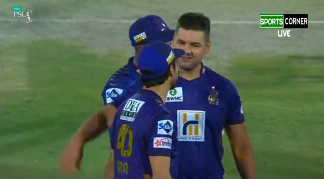 UmpireFourth's tweet photo. Quetta Gladiators out class Peshawar Zalmi in 2nd Match of Pakistan Super League X. Peshawar Zalmi fans, can you tell who is responsible for this embarrassing defeat
#PSLX #PSL2025 #PSL10 #QGvPZ #PZvQG #ApnaXHai #HBLPSLX #BabarAzam𓃵 #BabarAzam #Ibrar #Amir https://t.co/b8aLxGYrPx
