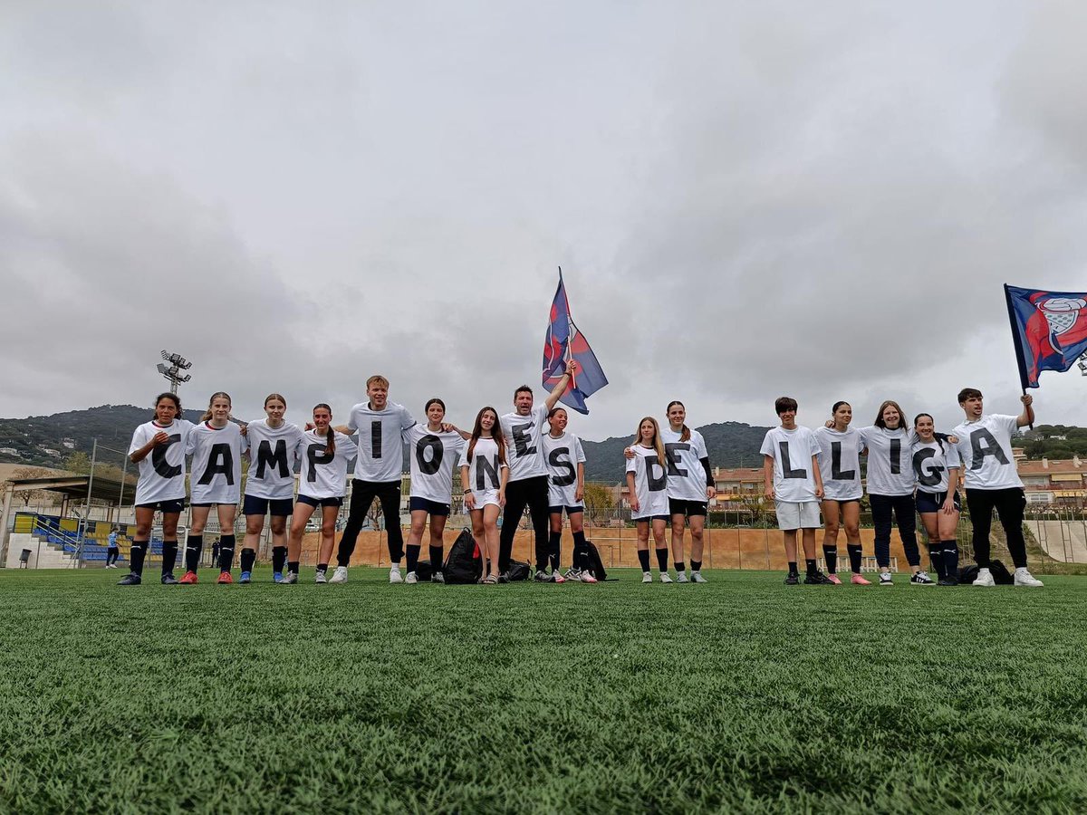 Campiones de lliga!
El cadet femení del <a href="/ccetiana/">CCE Tiana</a> guanya per primer cop la lliga.

Enhorabona a l’equip i al club.💪🏽