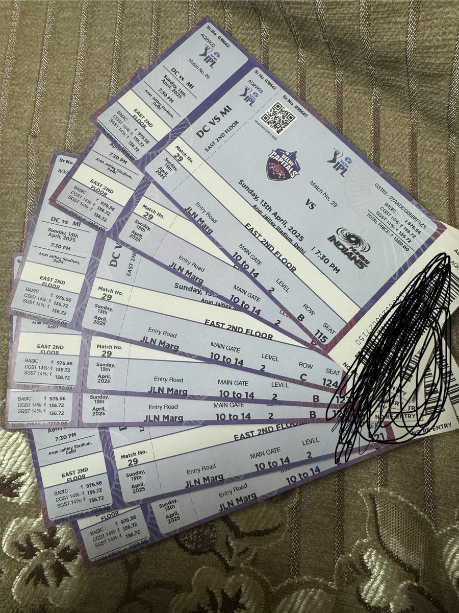 mohitdudeja06's tweet photo. Tickets available for the DC Vs MI match (13th April, Sunday). If anyone’s interested DM

#delhi #ipl #IPL2025 #DelhiCapitals #MumbaiIndians #Cricket #match #rohitsharma #KLRahul https://t.co/ACqh1pEqYx