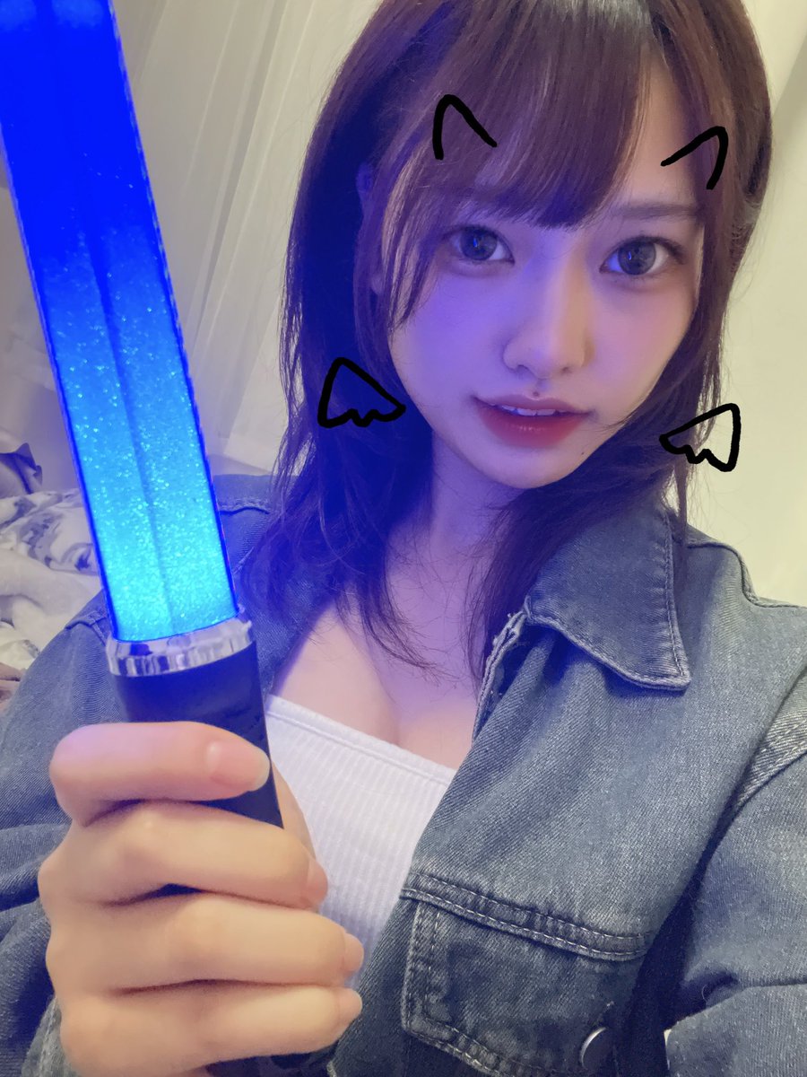 fchisakitwice's tweet photo. サニサーの初ファンミ行ってきました♡
最前どセンで卒イベ振りにしゅが拝んできました泣

@sunnycofficial 
@syugar_sunnyc 

#サニサー #しゅが教 https://t.co/gZ5hvpF6Mr